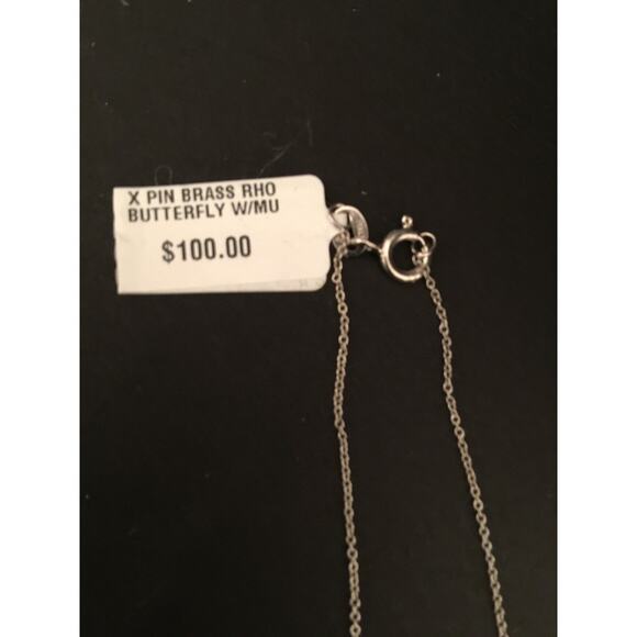 New Silvertone Butterfly Pendant Brooch Necklace on Silvertone Chain 18" - Picture 4 of 8